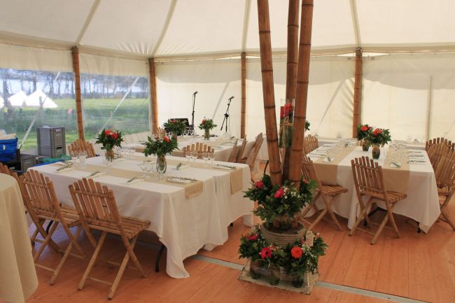 Location de chaise Bambou et table rectangulaire à Rouen, Normandie
